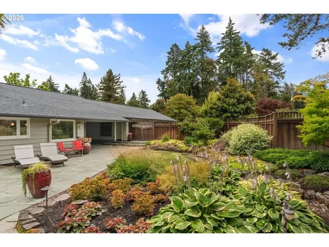 7550 SW Laurel Street Portland OR 97225