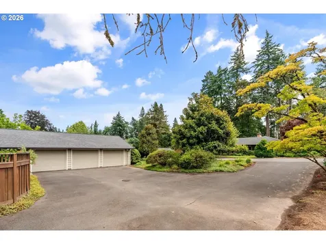 7550 SW Laurel Street Portland OR 97225