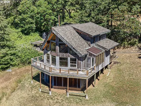 670 Old Homestead Road Oakland OR 97462