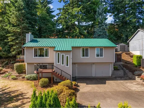 17304 Parkers Drive Gladstone OR 97027