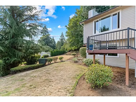 17304 Parkers Drive Gladstone OR 97027