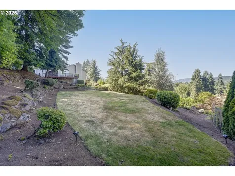 17304 Parkers Drive Gladstone OR 97027