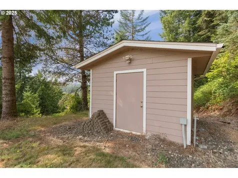 950 N Shasta Way Clatskanie OR 97016