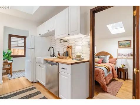 7022 NE Siskiyou Street Portland OR 97213