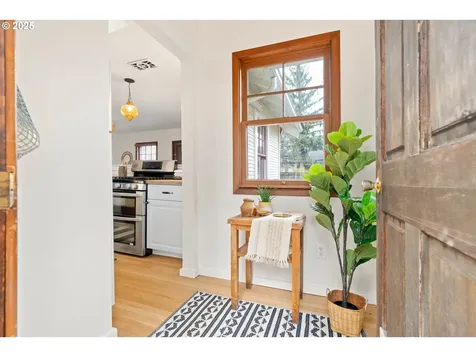7022 NE Siskiyou Street Portland OR 97213