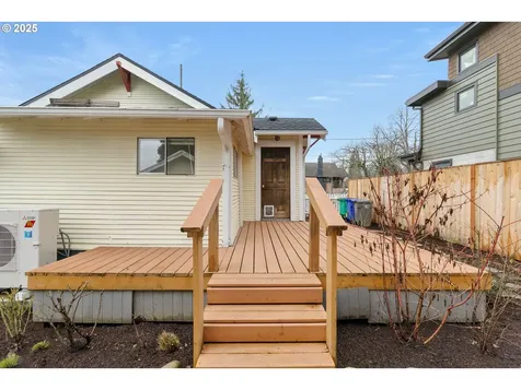 7022 NE Siskiyou Street Portland OR 97213