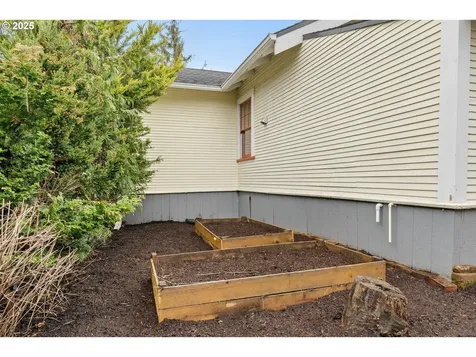 7022 NE Siskiyou Street Portland OR 97213