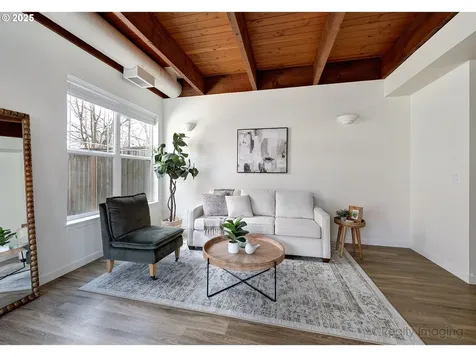 6822 N Borthwick Avenue Portland OR 97217