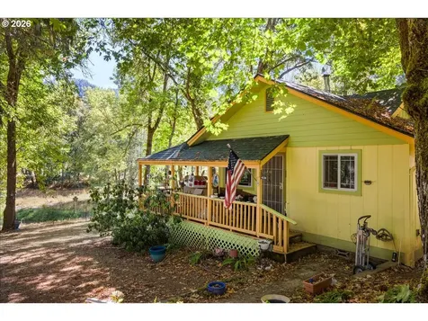 3604 Azalea Glen Road Glendale OR 97442