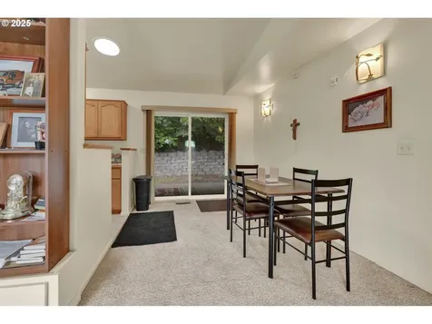 445 Kalapuya Way Cottage Grove OR 97424
