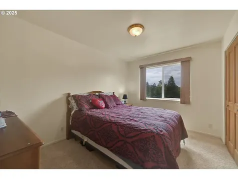 445 Kalapuya Way Cottage Grove OR 97424