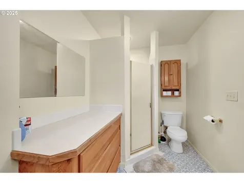 445 Kalapuya Way Cottage Grove OR 97424