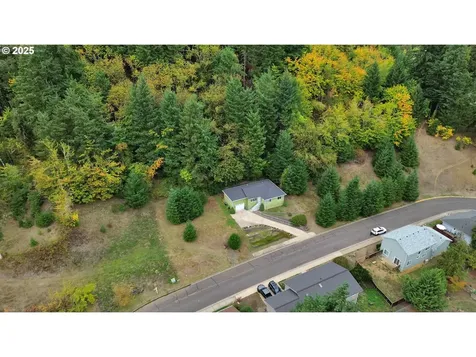 445 Kalapuya Way Cottage Grove OR 97424