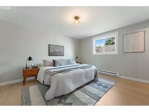 4038 NE Multnomah Street Portland OR 97232