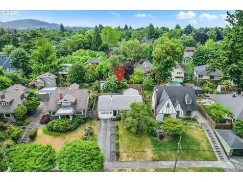4038 NE Multnomah Street Portland OR 97232