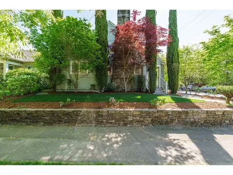2702 NE 35th Place Portland OR 97212