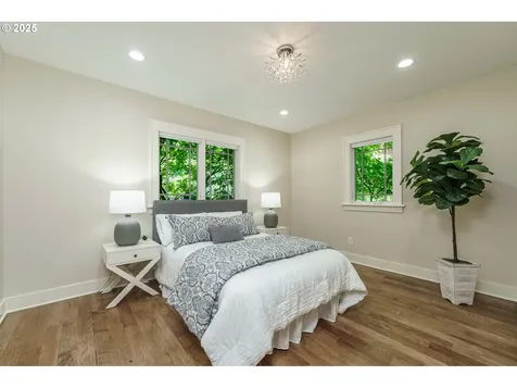 2702 NE 35th Place Portland OR 97212