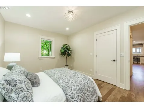 2702 NE 35th Place Portland OR 97212