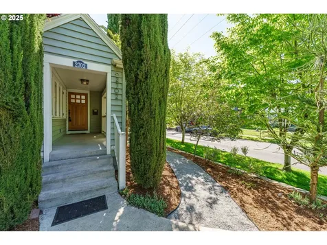 2702 NE 35th Place Portland OR 97212