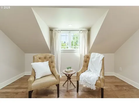 2702 NE 35th Place Portland OR 97212