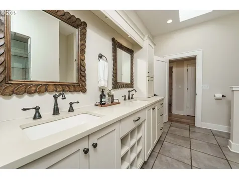 2702 NE 35th Place Portland OR 97212