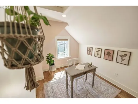2702 NE 35th Place Portland OR 97212