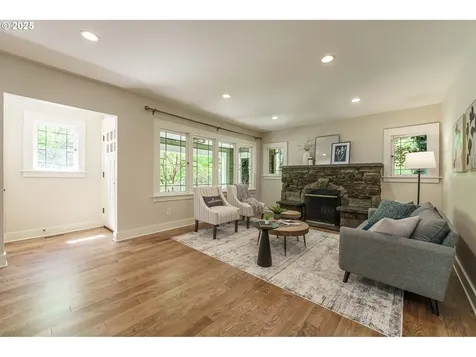 2702 NE 35th Place Portland OR 97212