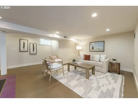 2702 NE 35th Place Portland OR 97212