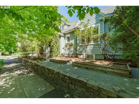 2702 NE 35th Place Portland OR 97212