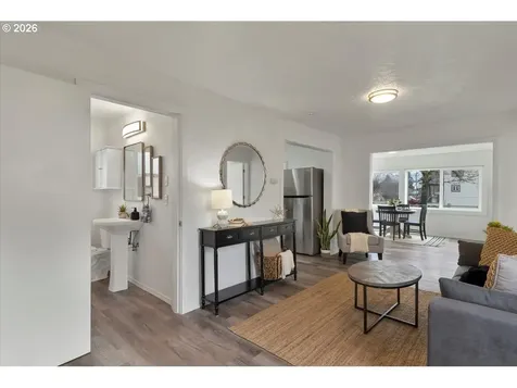 809 SW Ash Street Dallas OR 97338