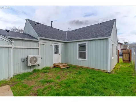 809 SW Ash Street Dallas OR 97338