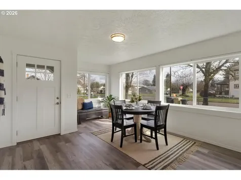 809 SW Ash Street Dallas OR 97338