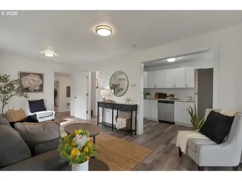 809 SW Ash Street Dallas OR 97338