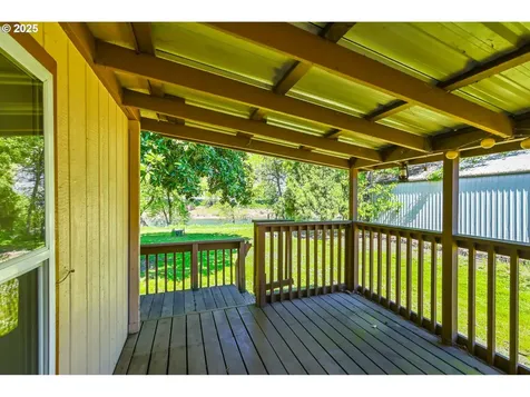 694 Tipton Road Roseburg OR 97471