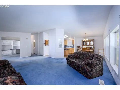 694 Tipton Road Roseburg OR 97471
