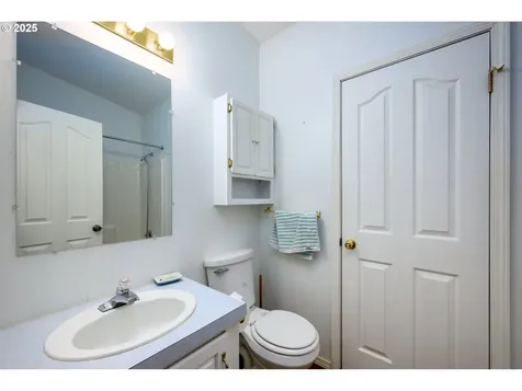 694 Tipton Road Roseburg OR 97471