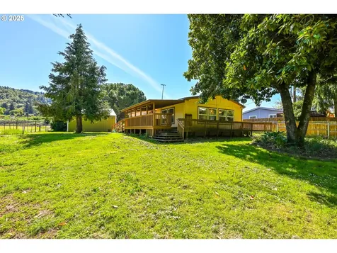 694 Tipton Road Roseburg OR 97471