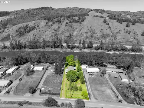 694 Tipton Road Roseburg OR 97471