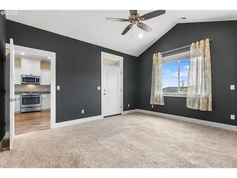 110 W Flangas Avenue Roseburg OR 97471