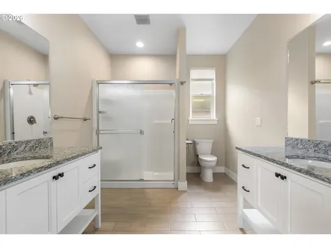 110 W Flangas Avenue Roseburg OR 97471