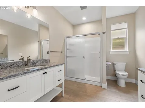 110 W Flangas Avenue Roseburg OR 97471