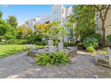 1710 S Harbor Way Portland OR 97201