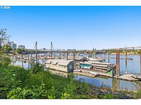 1710 S Harbor Way Portland OR 97201