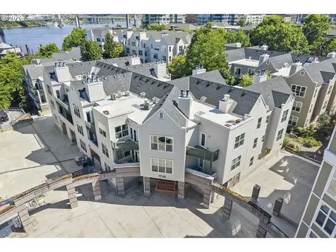 1710 S Harbor Way Portland OR 97201
