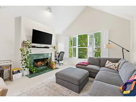 1710 S Harbor Way Portland OR 97201