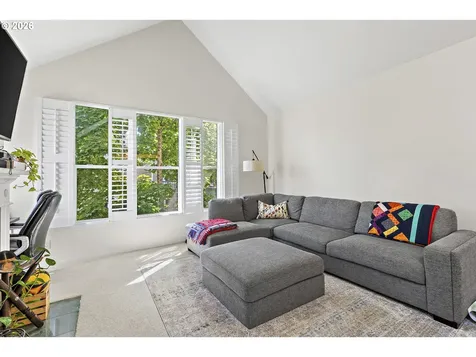 1710 S Harbor Way Portland OR 97201