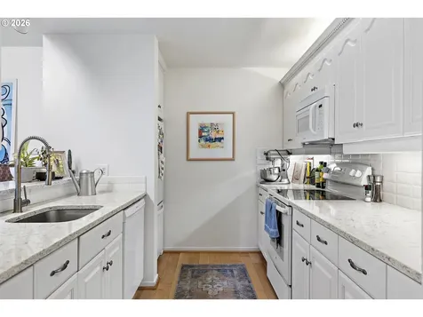 1710 S Harbor Way Portland OR 97201