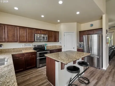 3138 Reed Avenue Woodburn OR 97071