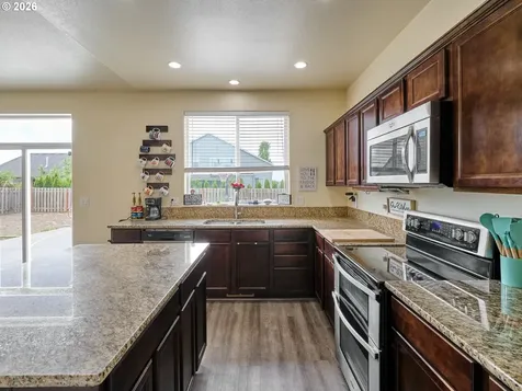 3138 Reed Avenue Woodburn OR 97071
