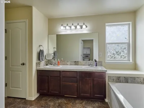 3138 Reed Avenue Woodburn OR 97071